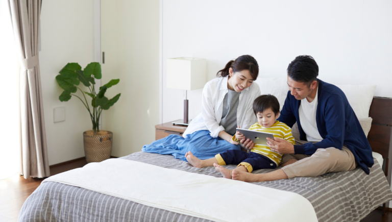 How Too Much Screen Time Affects Kids’ Eyes